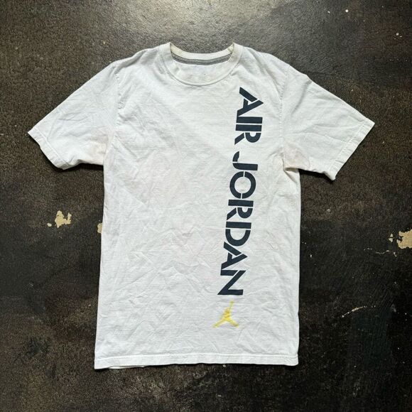 Air Jordan White Short Sleeve T-Shirt Size Small 100% Cotton Big Graphic Logo - Picture 1 of 16